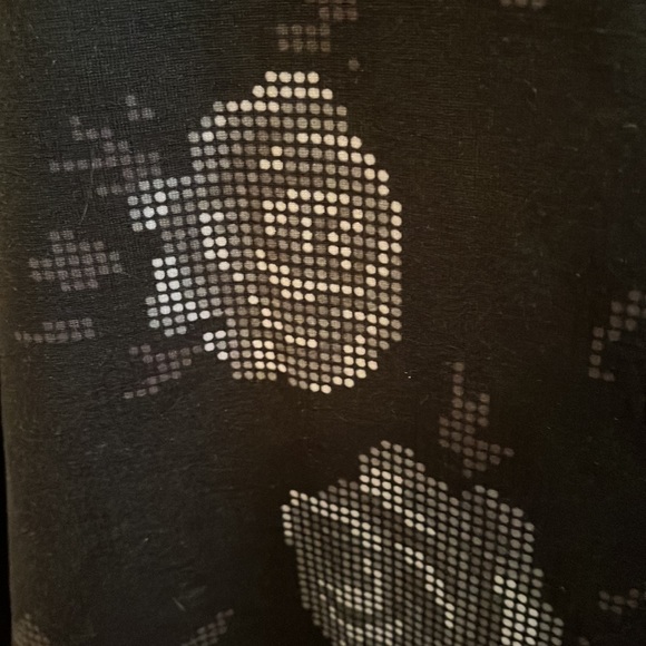 LuLaRoe Perfect T - XS - Picture 5 of 8